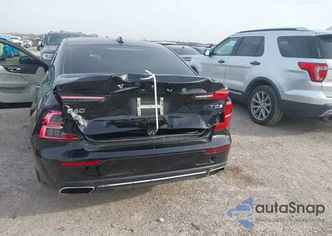 2020 Volvo S60 T5 Inscription z USA, uszkodzony, nr VIN 7JR102FL5LG060998